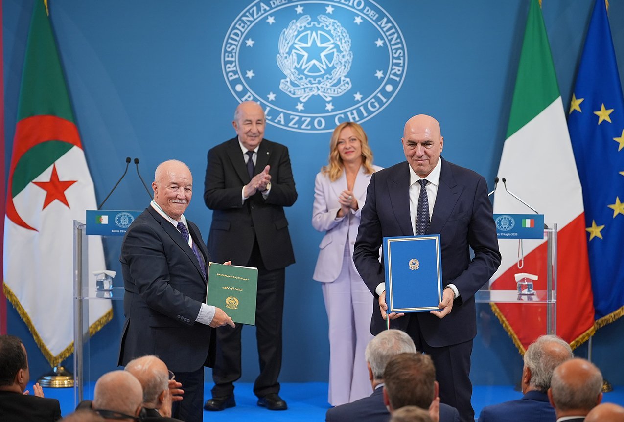 Italia y Argelia firman acuerdo de cooperación en defensa