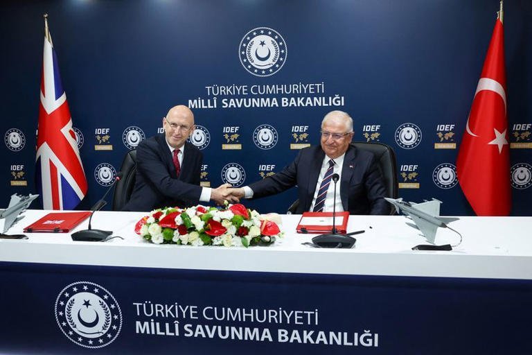 Turquía y Reino Unido acuerdan un gran paso hacia la exportación multimillonaria de aviones Typhoon
