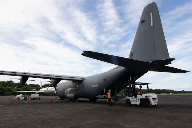 Marines participan adiestramiento en selva en Panamá