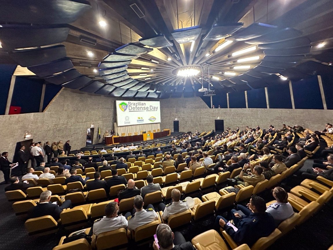 Brasil proyecta su industria de defensa
