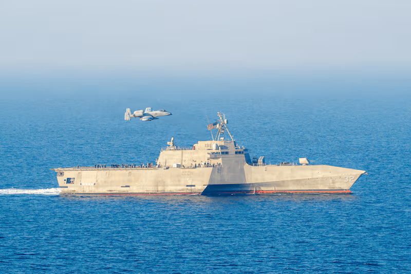 La Armada de Estados Unidos despliega buques antiminas en Singapur