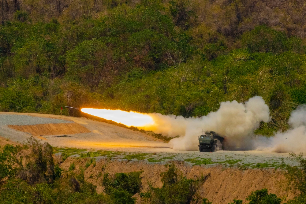 Retrasos en municiones HIMARS en el Báltico