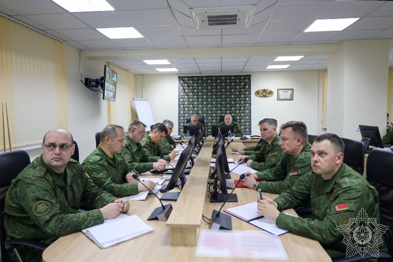 Bielorrusia entrena el mando del apoyo técnico en operaciones de respuesta a crisis